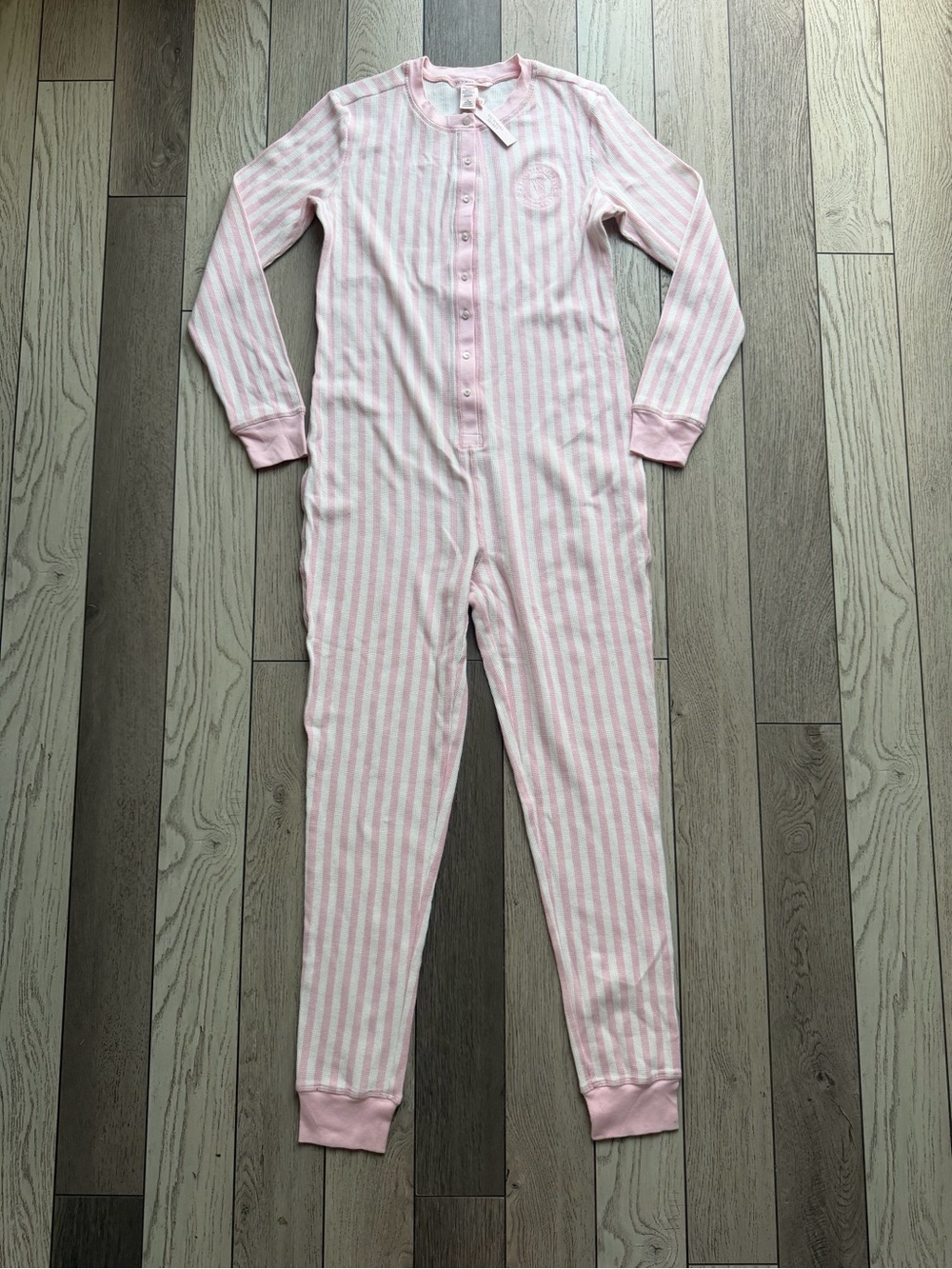 Victoria’s Secret Women’s Classic Pink & White Stripe Pajamas NWT size M